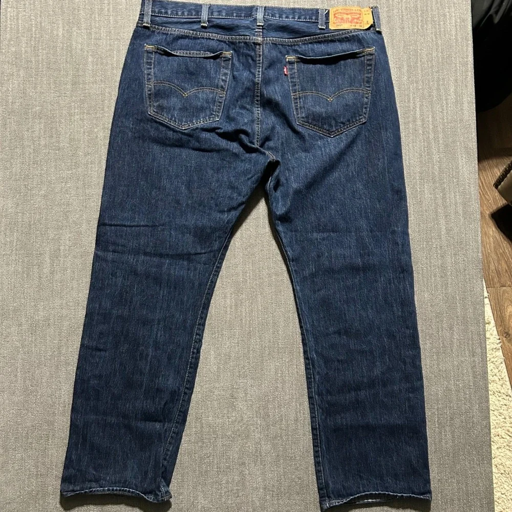 Levi's 501 Original Fit Jeans Mens 42x32 Dark Indigo Blue Button Fly Straight
